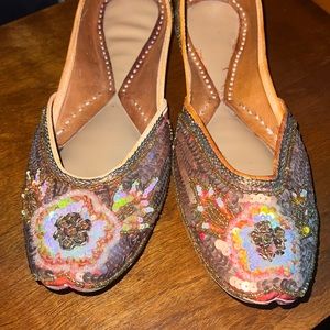 Beautiful Women’s Red, Orange, Brown, Gold Beaded Sequin Flats Leather Soles sz9